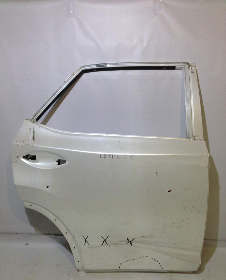 Дверь зад прав Lexus NX (скл-3)