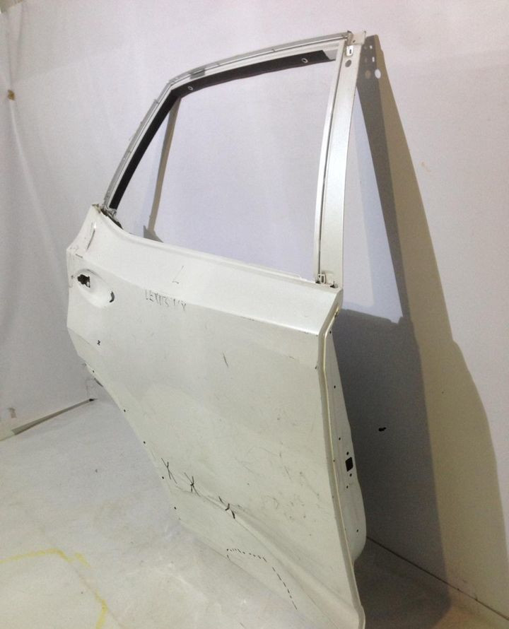 Дверь зад прав Lexus NX (скл-3) Дверь зад прав Lexus NX (скл-3)