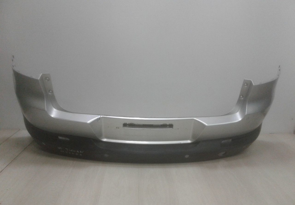 Бампер задний Volkswagen Tiguan 1 oem 5nu807421 (мал.трещ)