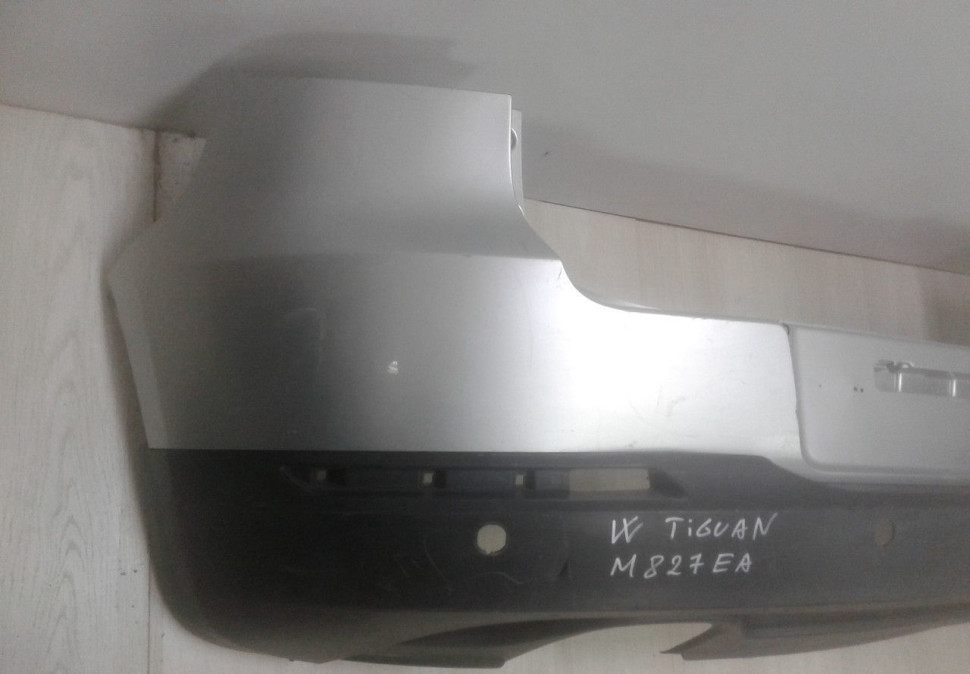 Бампер задний Volkswagen Tiguan 1 oem 5nu807421 (мал.трещ) Бампер задний Volkswagen Tiguan 1 oem 5nu807421 (мал.трещ)