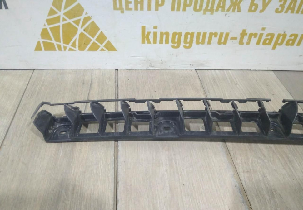 Кронштейн заднего бампера бу Skoda Rapid OEM 5JH807863A