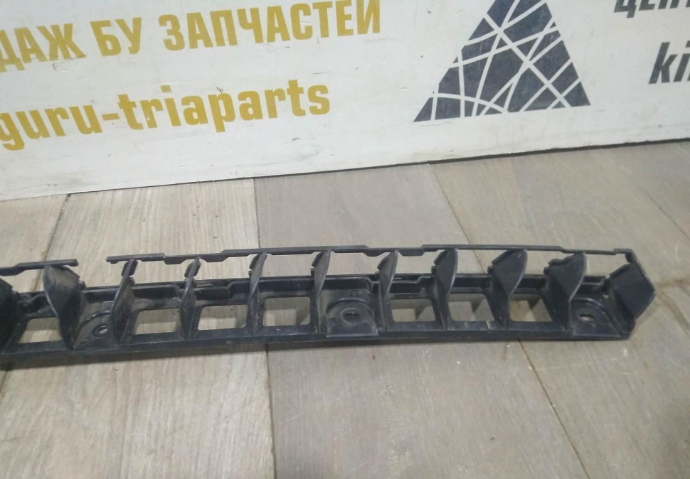 Кронштейн заднего бампера бу Skoda Rapid OEM 5JH807863A