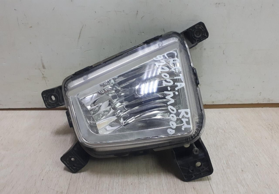 Противотуманная фара (Птф) правая Hyundai Creta oem 92202m0000