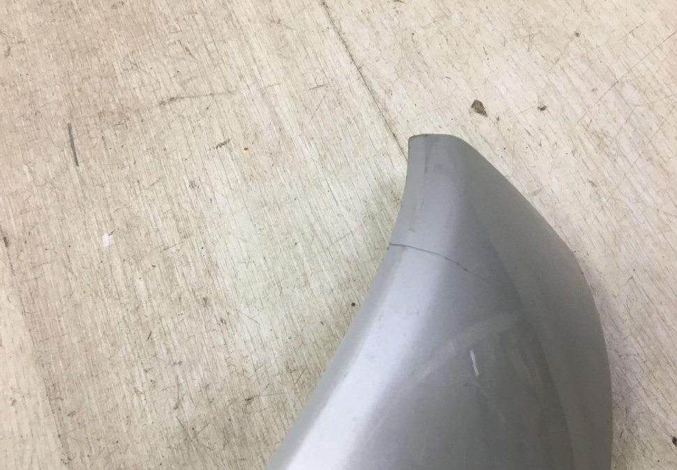 Накладка крышки багажника Kia Sorento 2 200 OEM 873112P510 Накладка крышки багажника Kia Sorento 2 200 OEM 873112P510