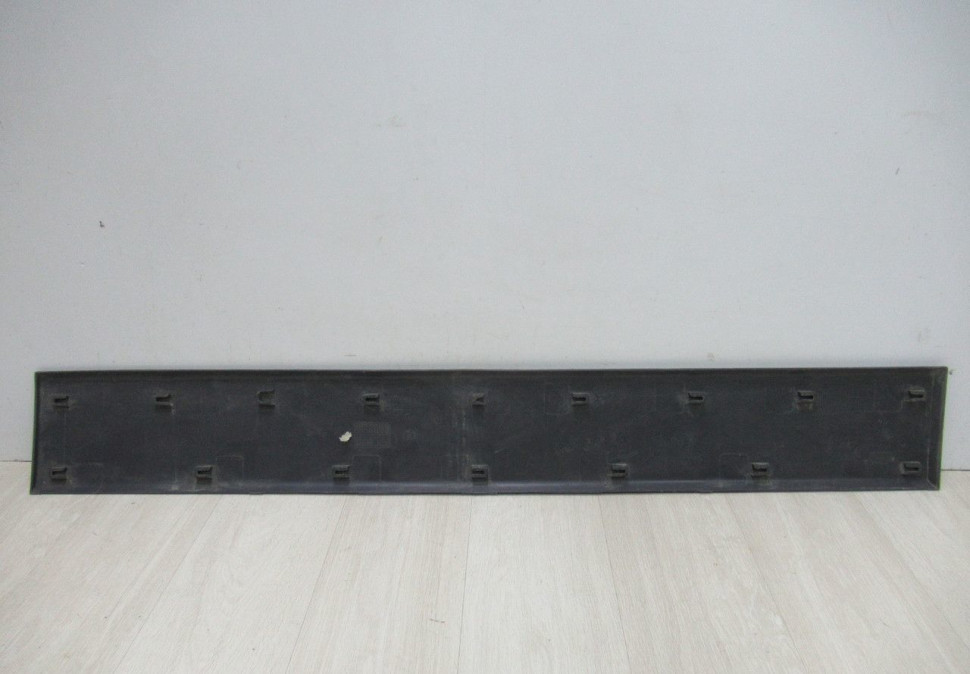 Накладка левой двери (сдвижной) Peugeot Boxer  (02-06 ) OEM 1306606070 (скл-3)