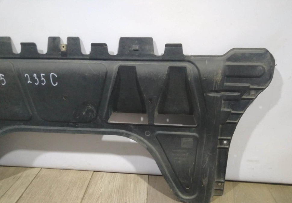 Защита переднего бампера бу Skoda Octavia A7 OEM 5Q0825235C Защита переднего бампера бу Skoda Octavia A7 OEM 5Q0825235C