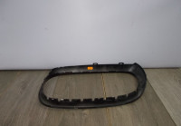 Молдинг решетки радиатора правая бу BMW 7 G11 OEM 51137357012