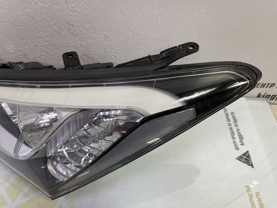 Фара левая Hyundai Santa Fe 3 дорестайлинг 2012-2015 oem 921012W205 Фара левая Hyundai Santa Fe 3 дорестайлинг 2012-2015 oem 921012W205