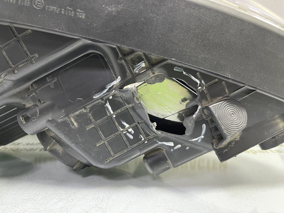 Фара левая Hyundai Santa Fe 3 дорестайлинг 2012-2015 oem 921012W205 Фара левая Hyundai Santa Fe 3 дорестайлинг 2012-2015 oem 921012W205