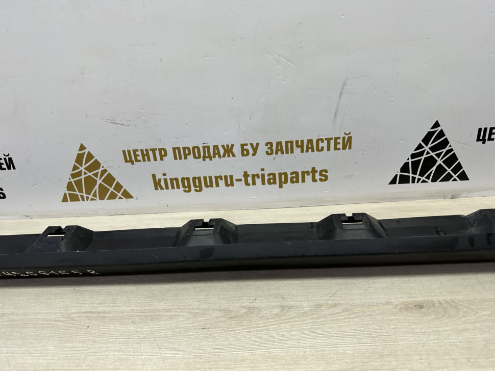 Порог правый бу Renault Sandero Stepway 2 OEM 764266165R