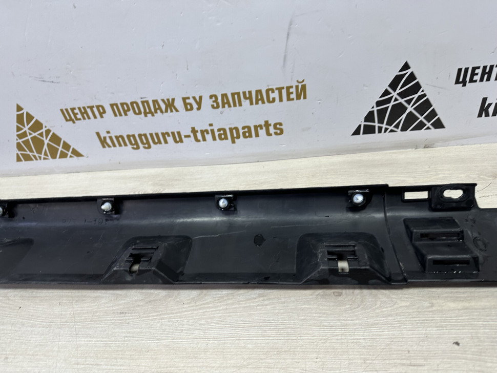 Порог правый бу Renault Sandero Stepway 2 OEM 764266165R