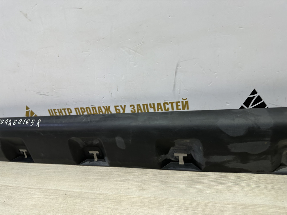 Порог правый бу Renault Sandero Stepway 2 OEM 764266165R