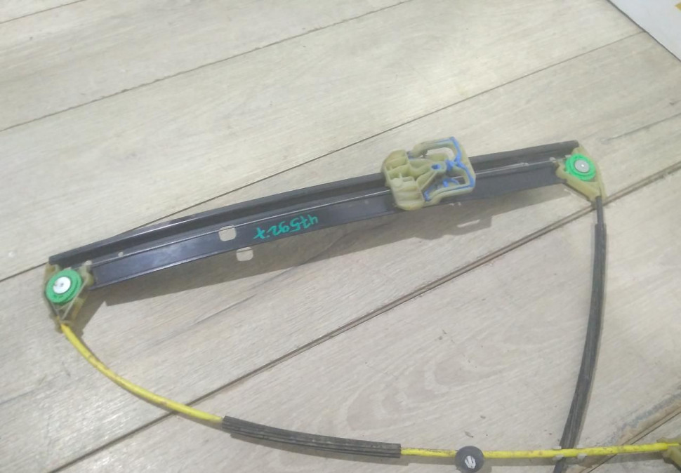 Стеклоподъемник передней правой двери электрический бу Skoda Octavia A7 OEM 5E0837462A Стеклоподъемник передней правой двери электрический бу Skoda Octavia A7 OEM 5E0837462A