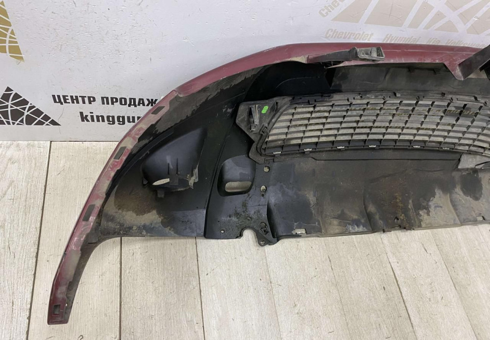 Бампер передний Renault Duster до рестайлинг OEM 620227924R