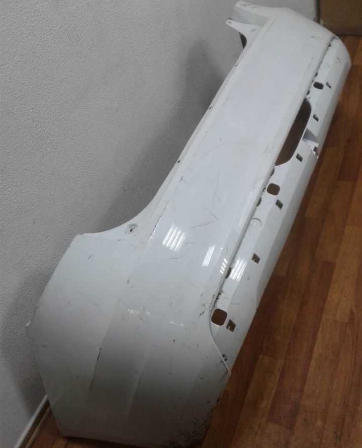 Бампер задний Lada Vesta oem 8450006699 (скл-3) Бампер задний Lada Vesta oem 8450006699 (скл-3)