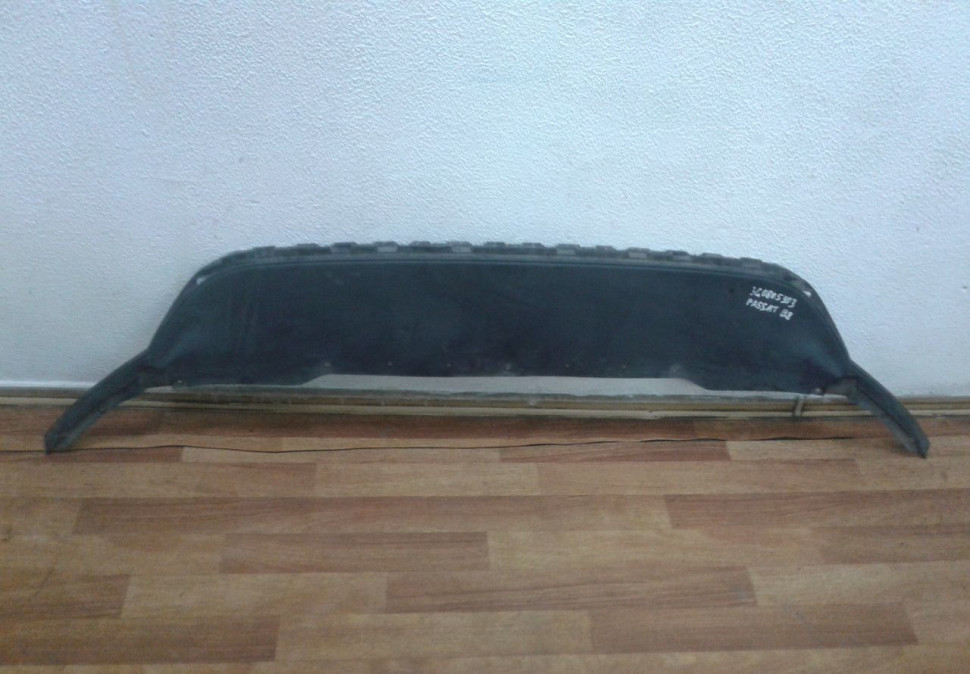 Спойлер переднего бампера Volkswagen Passat B8 oem 3g0805903