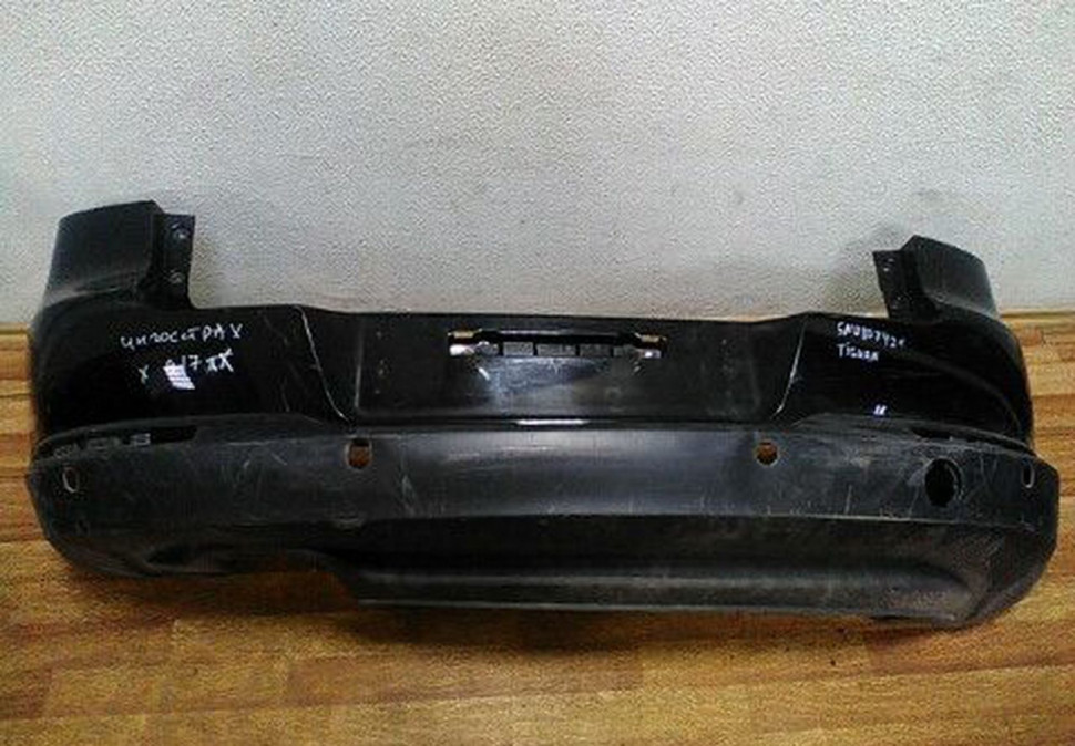 Бампер задний с юбкой Volkswagen Tiguan oem 5nu807421