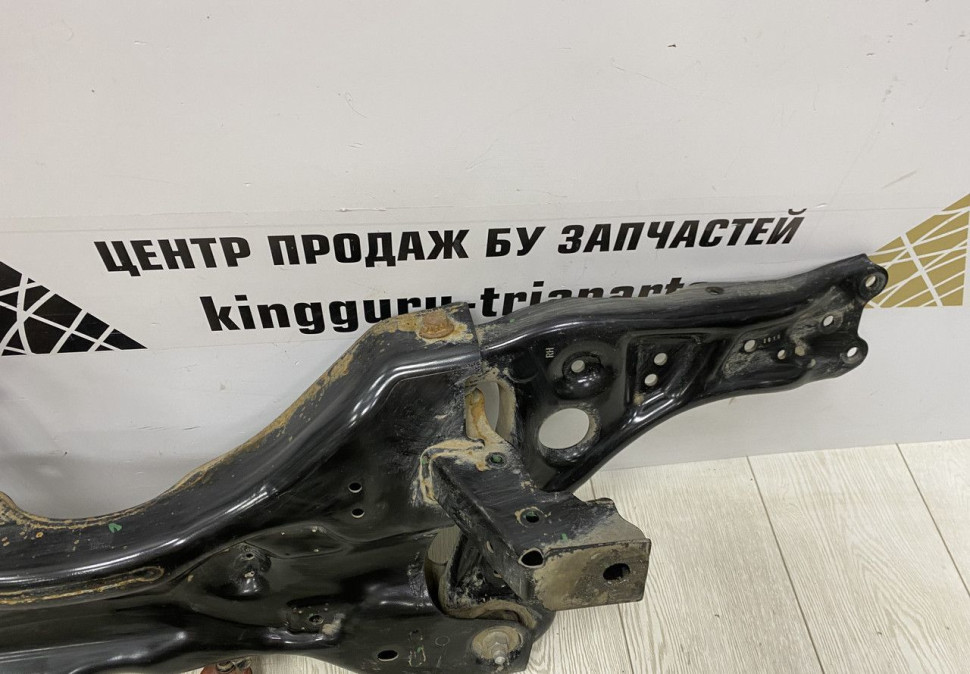 Подрамник Volkswagen Polo 5 2015 OEM 6RU199315G Подрамник Volkswagen Polo 5 2015 OEM 6RU199315G