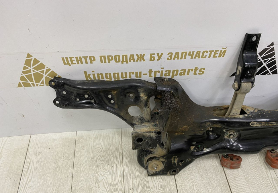 Подрамник Volkswagen Polo 5 2015 OEM 6RU199315G Подрамник Volkswagen Polo 5 2015 OEM 6RU199315G
