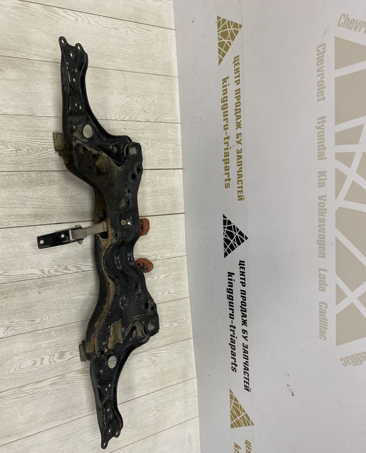Подрамник Volkswagen Polo 5 2015 OEM 6RU199315G Подрамник Volkswagen Polo 5 2015 OEM 6RU199315G