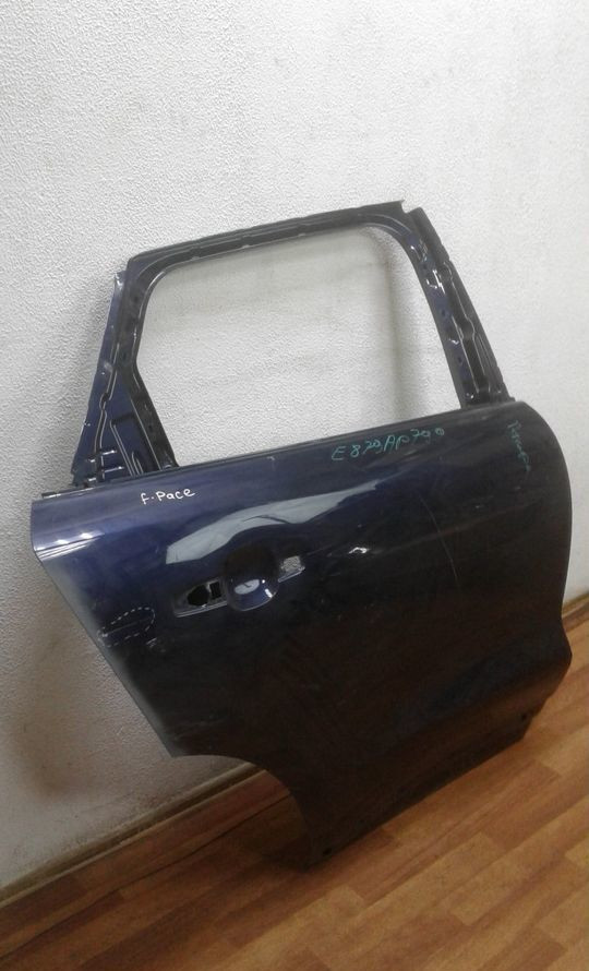 Дверь задняя правая Jaguar F-Pace oem HK8324630AA (мал. вмятина) (скл-3) Дверь задняя правая Jaguar F-Pace oem HK8324630AA (мал. вмятина) (скл-3)