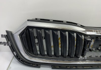 Решетка радиатора Skoda Octavia A8 OEM 5E3853343