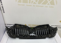 Решетка радиатора Skoda Octavia A8 OEM 5E3853343