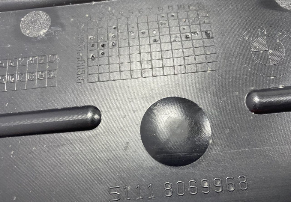 Подиум номерного знака BMW X7 G07 M-Pack OEM 51118069968 Подиум номерного знака BMW X7 G07 M-Pack OEM 51118069968