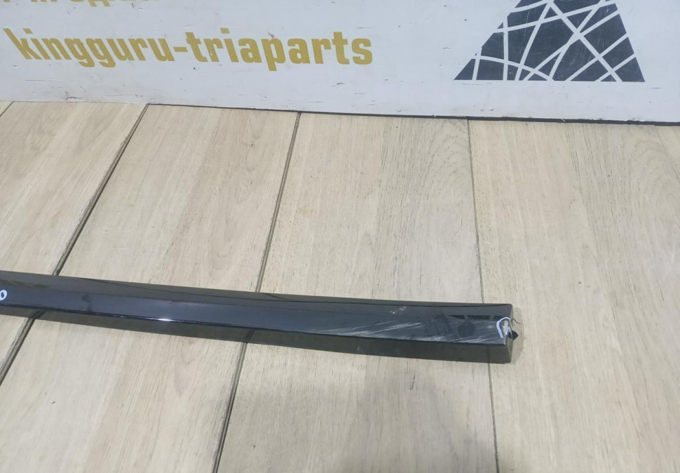Молдинг двери задний правый нижний бу BMW X7 G07 OEM 7428710 Молдинг двери задний правый нижний бу BMW X7 G07 OEM 7428710