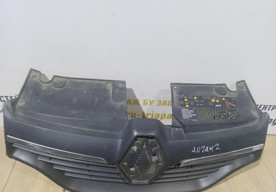 Решетка радиатора Renault Logan 2 OEM 623107605R