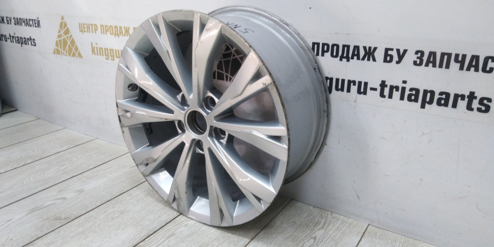 Диск литой 7J R17 Volkswagen Tiguan 2 2016 OEM 5NA601025 Диск литой 7J R17 Volkswagen Tiguan 2 2016 OEM 5NA601025