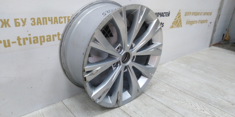 Диск литой 7J R17 Volkswagen Tiguan 2 2016 OEM 5NA601025 Диск литой 7J R17 Volkswagen Tiguan 2 2016 OEM 5NA601025