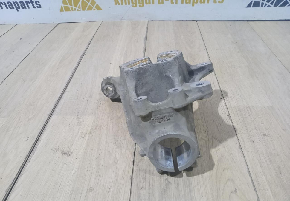 Кулак передний правый BMW 3 G20 OEM 31216878610