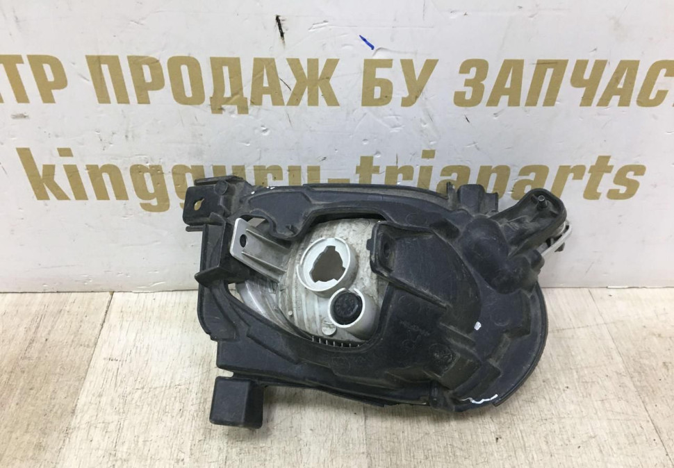 Противотуманная фара правая Kia Ceed 2 2012  oem 92202a2000