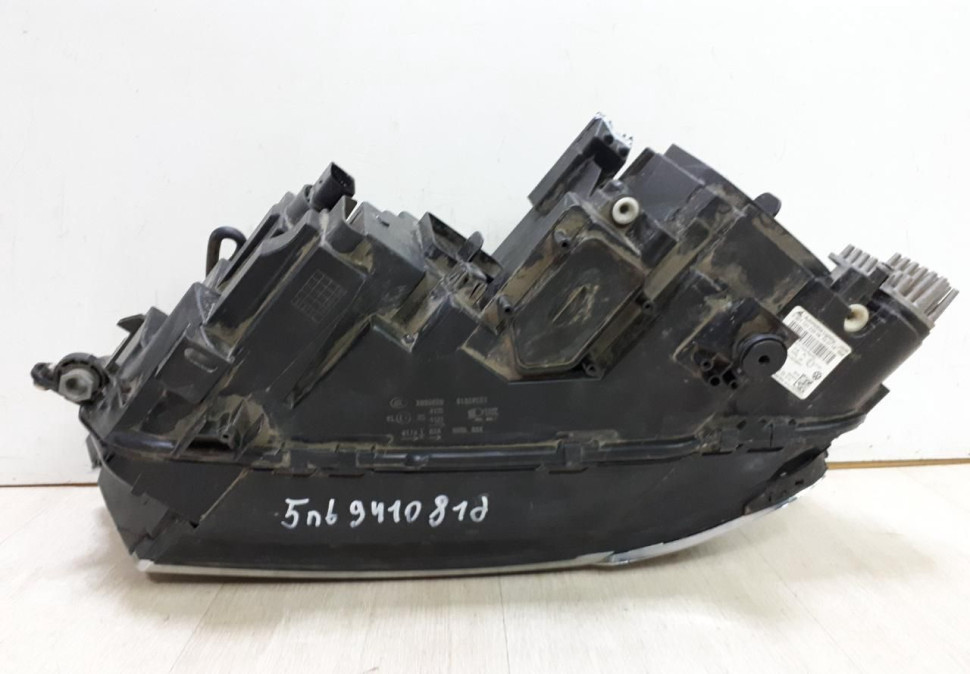 Фара левая LED Volkswagen Tiguan 2 oem 5nb941081d Фара левая LED Volkswagen Tiguan 2 oem 5nb941081d