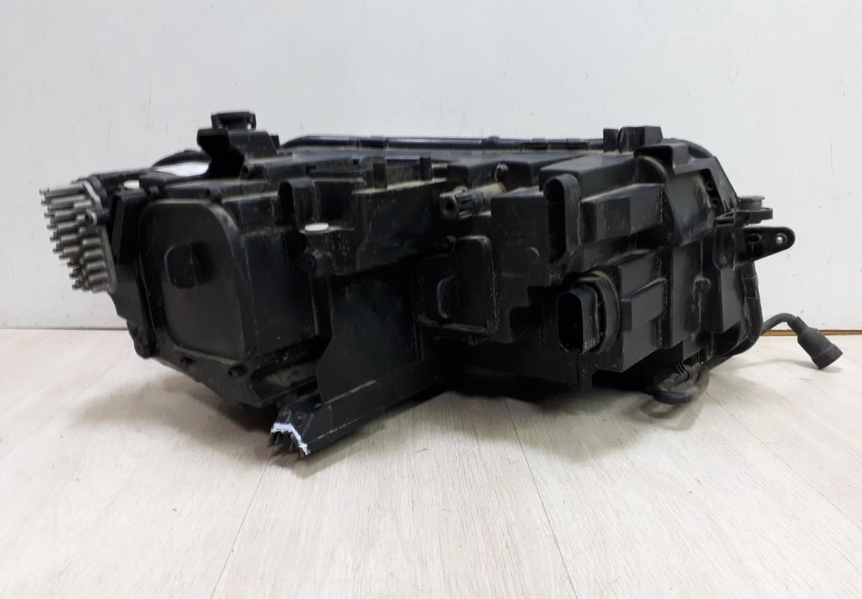 Фара левая LED Volkswagen Tiguan 2 oem 5nb941081d Фара левая LED Volkswagen Tiguan 2 oem 5nb941081d