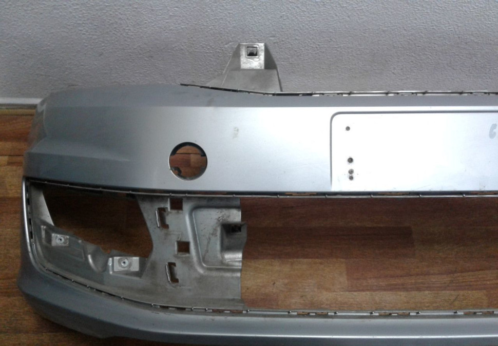 Бампер передний Volkswagen Polo (15>) (слом. бок. крепл.) oem 6ru807221 Бампер передний Volkswagen Polo (15>) (слом. бок. крепл.) oem 6ru807221