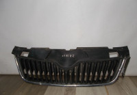 Решетка радиатора бу Skoda Fabia 2 OEM 5J0853668C