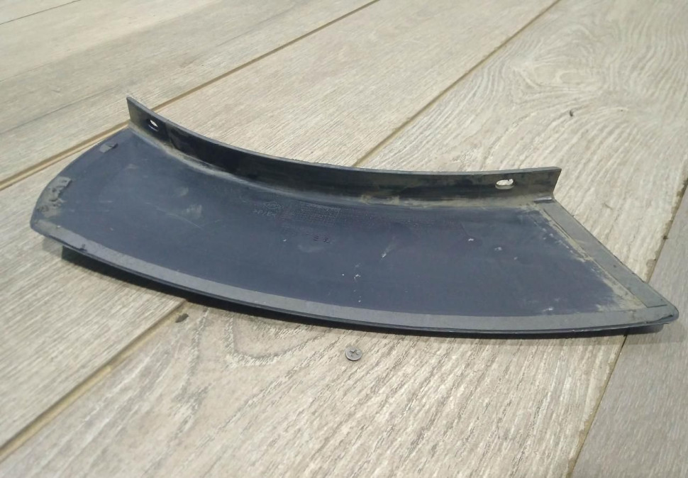 Молдинг бампера передний правый бу Renault Duster OEM 8201656108 Молдинг бампера передний правый бу Renault Duster OEM 8201656108