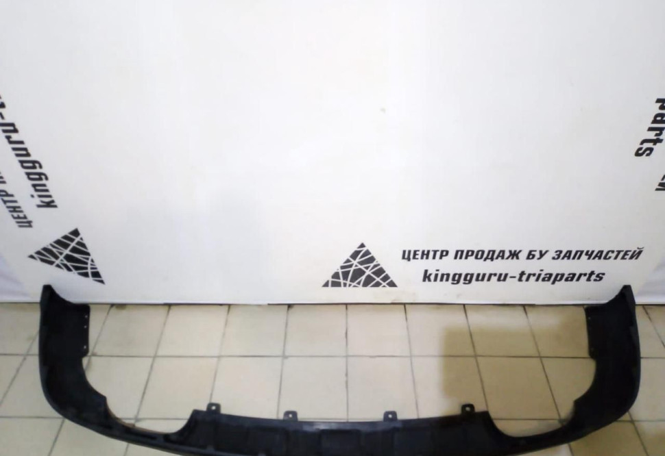 Спойлер заднего бампера Hyundai Santa Fe2 oem 866122b700 (скл-3)