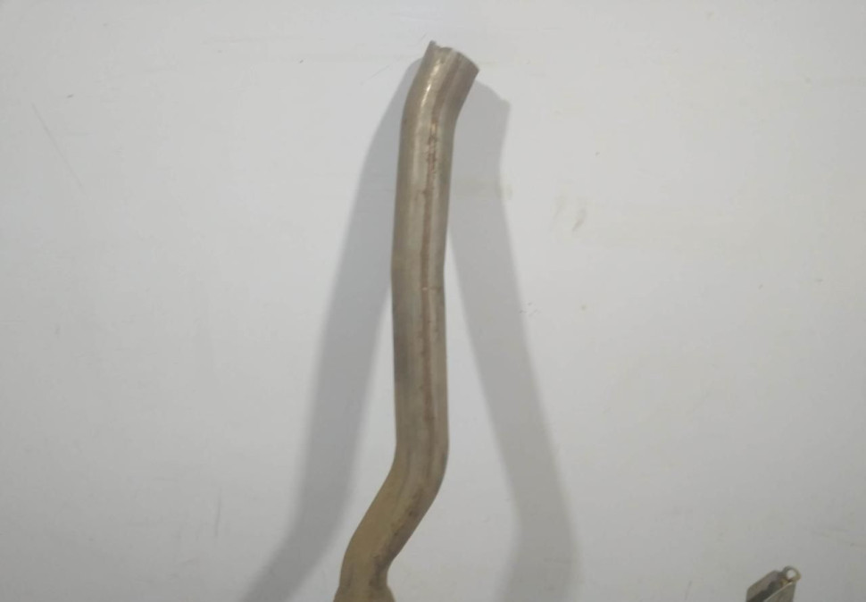 Глушитель бу BMW X3 G01 OEM 8672212 Глушитель бу BMW X3 G01 OEM 8672212