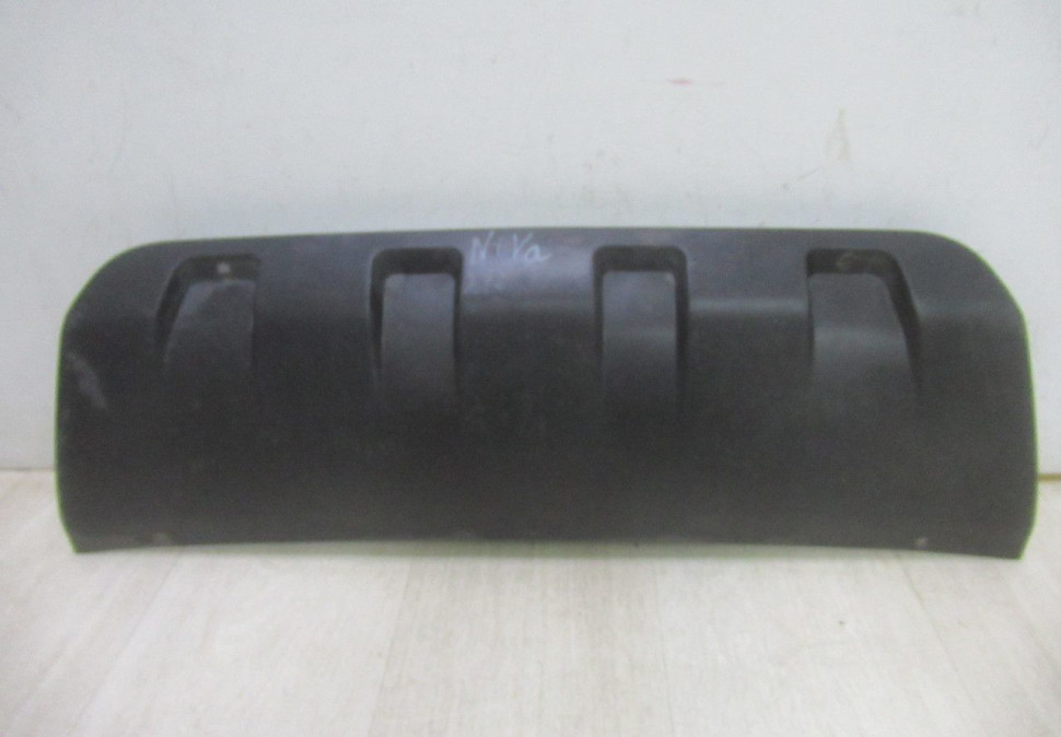 Накладка переднего бампера Chevrolet Niva oem 212302803016550 (скл-3)