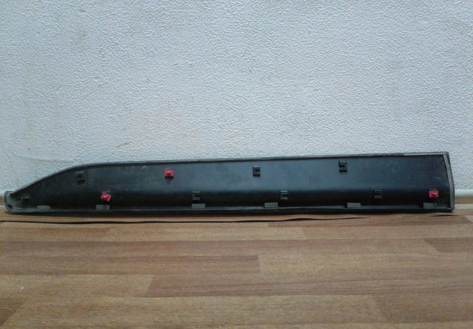 Накладка двери передняя правая Hyundai Creta  (16>) oem 87724m0000