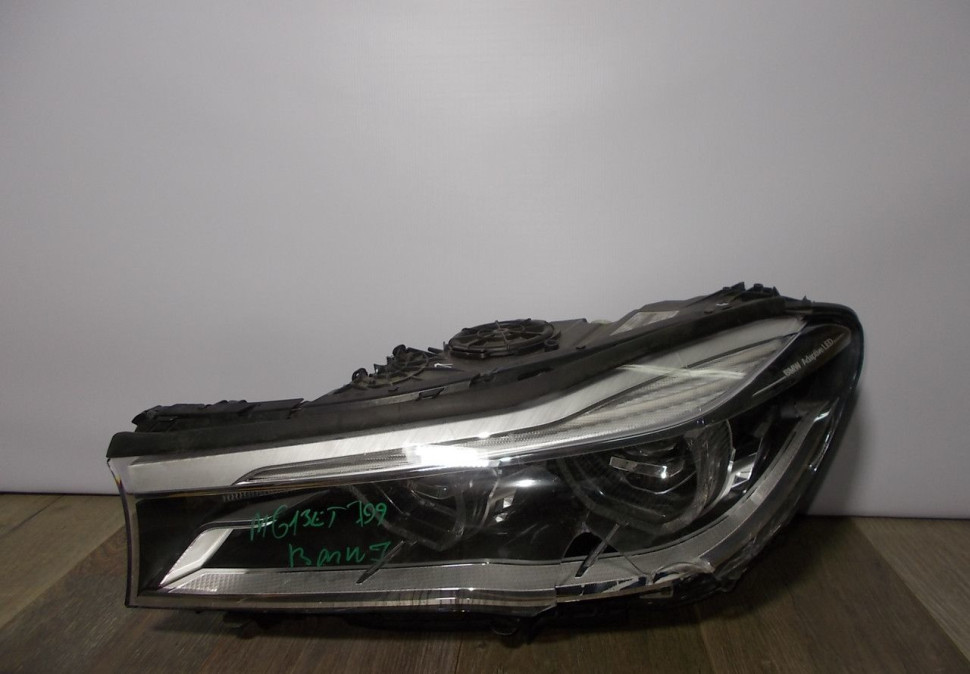 Фара ЛЭД LED адаптивная левая бу BMW 7 G11 OEM 8499229