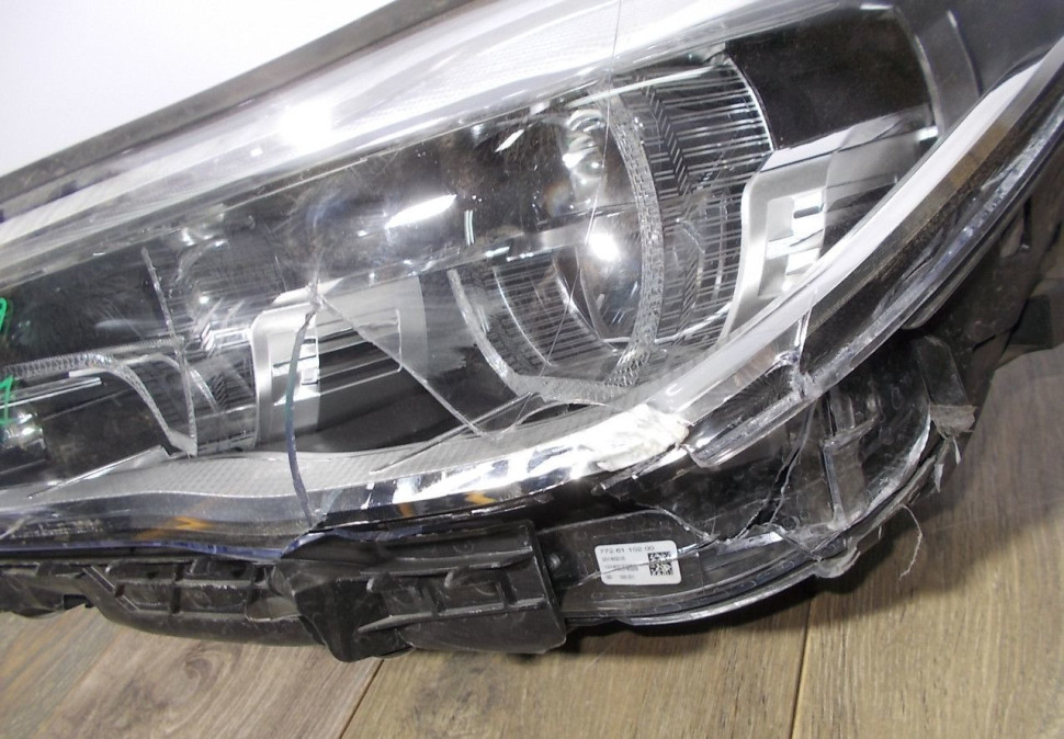 Фара ЛЭД LED адаптивная левая бу BMW 7 G11 OEM 8499229 Фара ЛЭД LED адаптивная левая бу BMW 7 G11 OEM 8499229