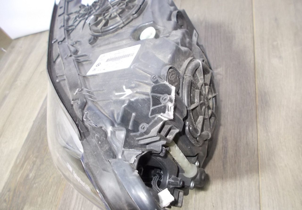 Фара ЛЭД LED адаптивная левая бу BMW 7 G11 OEM 8499229 Фара ЛЭД LED адаптивная левая бу BMW 7 G11 OEM 8499229