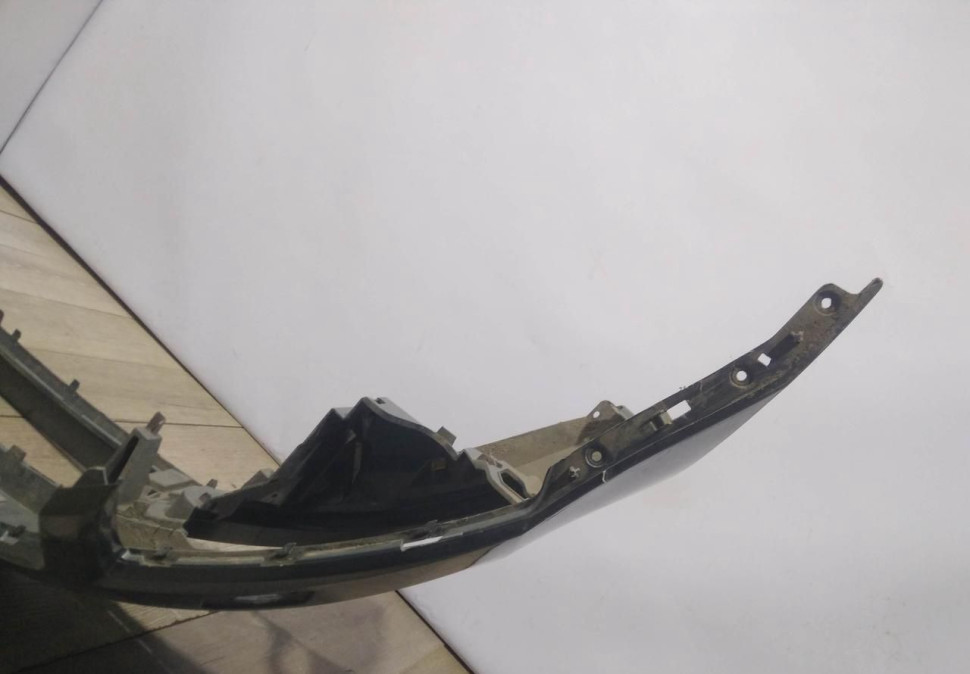 Бампер передний бу Skoda Octavia A7 рестайлинг OEM 5EU807221F (слом.1крепл)