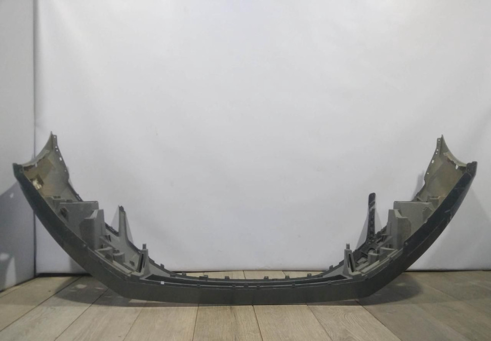 Бампер передний бу Skoda Octavia A7 рестайлинг OEM 5EU807221F (слом.1крепл)