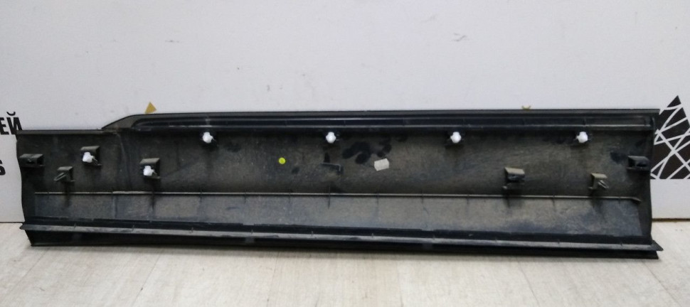 Молдинг двери передний правый Volkswagen Tiguan 2 2017> oem 5NA854940N Молдинг двери передний правый Volkswagen Tiguan 2 2017> oem 5NA854940N