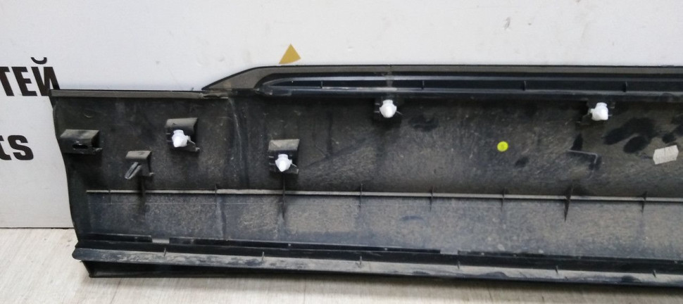 Молдинг двери передний правый Volkswagen Tiguan 2 2017> oem 5NA854940N Молдинг двери передний правый Volkswagen Tiguan 2 2017> oem 5NA854940N